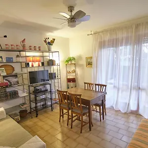 holiday-house-torre-del-lago.it-tuscanyhotel.com/
